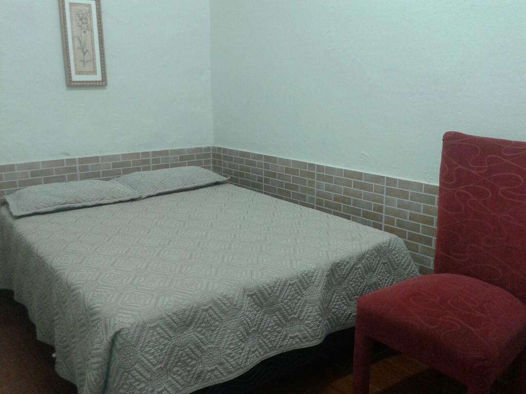 אורו פרטו Hostel Imperial מראה חיצוני תמונה